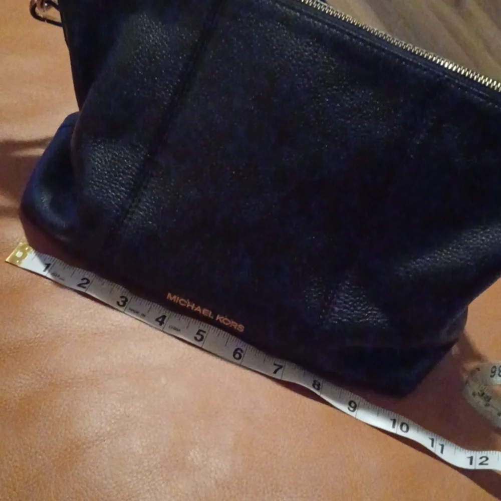 > Michael KORS Black Leather Shoulder Bag